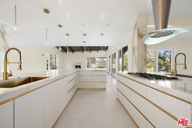 1727 Stone Canyon Road, Los Angeles, CA 90077