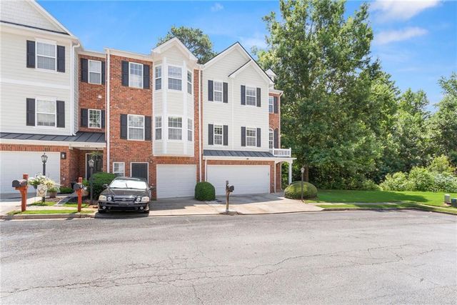 446 Sandtrap Lane, Buford, GA 30518