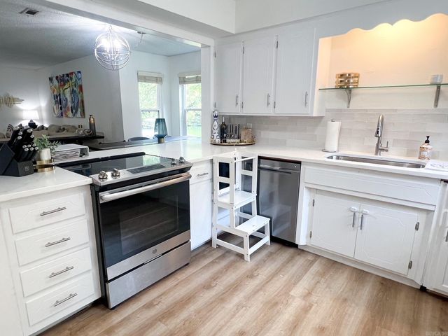 1201 Airport Road, Hot Springs, AR 71913