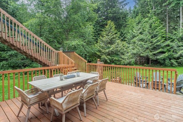 514 Bywater Way, Port Ludlow, WA 98365