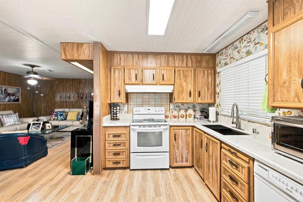 Image 13 of property listing at 18218 Paradise Mountain Road 148, Valley Center, CA 92082