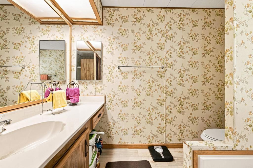 Image 18 of property listing at 18218 Paradise Mountain Road 148, Valley Center, CA 92082