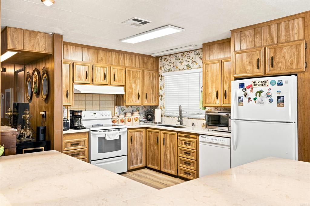 Image 8 of property listing at 18218 Paradise Mountain Road 148, Valley Center, CA 92082