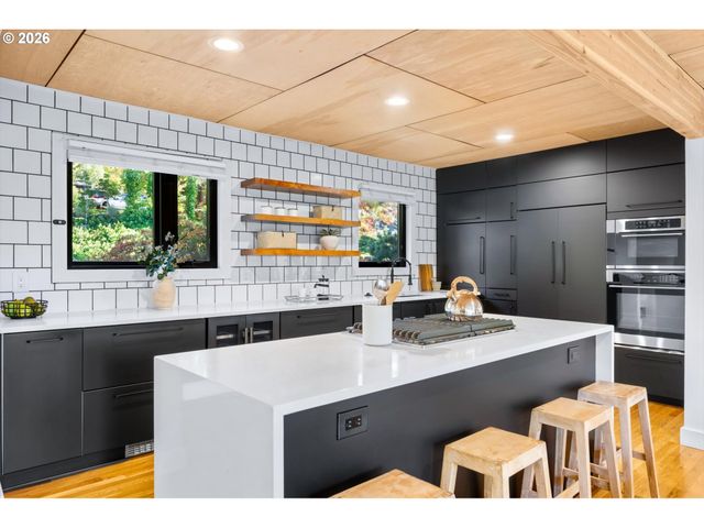 4305 Sw ALTADENA Ave, Portland, OR 97239