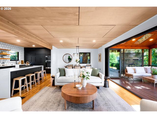 4305 Sw ALTADENA Ave, Portland, OR 97239