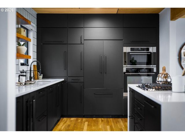 4305 Sw ALTADENA Ave, Portland, OR 97239