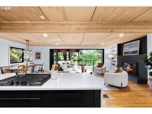 4305 Sw ALTADENA Ave, Portland, OR 97239
