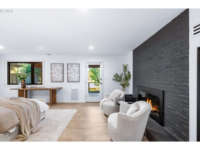 4305 Sw ALTADENA Ave, Portland, OR 97239