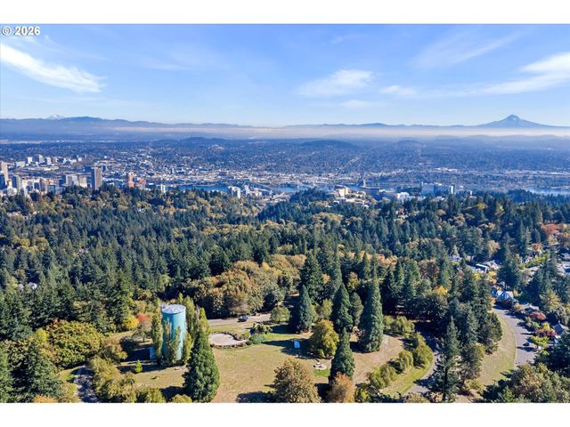4305 Sw ALTADENA Ave, Portland, OR 97239
