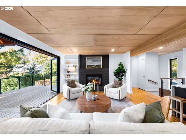 4305 Sw ALTADENA Ave, Portland, OR 97239