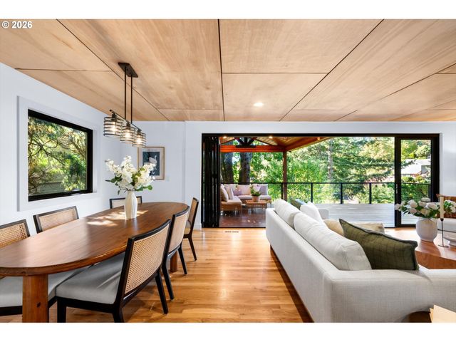 4305 Sw ALTADENA Ave, Portland, OR 97239