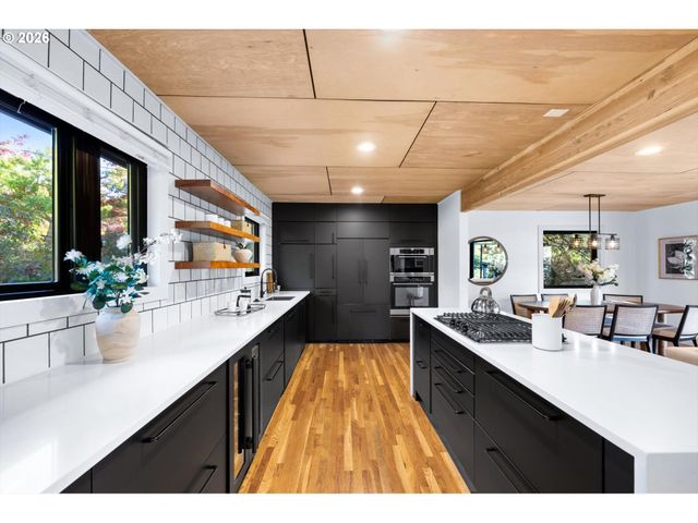 4305 Sw ALTADENA Ave, Portland, OR 97239