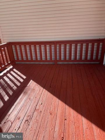 9401 RIVERBRINK CT, Laurel, MD 20723