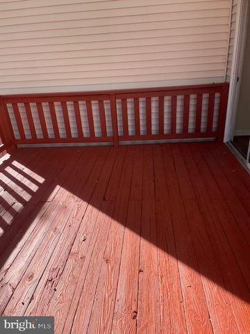 9401 RIVERBRINK CT, Laurel, MD 20723