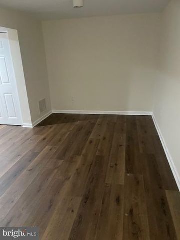 9401 RIVERBRINK CT, Laurel, MD 20723