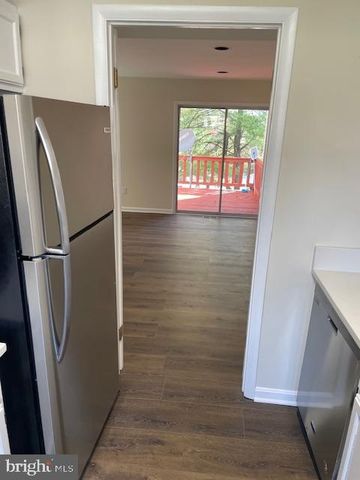 9401 RIVERBRINK CT, Laurel, MD 20723