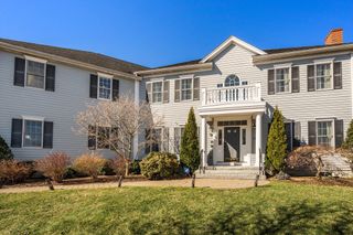 15 Jenna Circle, Needham, MA 02492