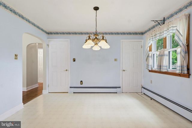 120 MAPLE AVE, Hanover, PA 17331