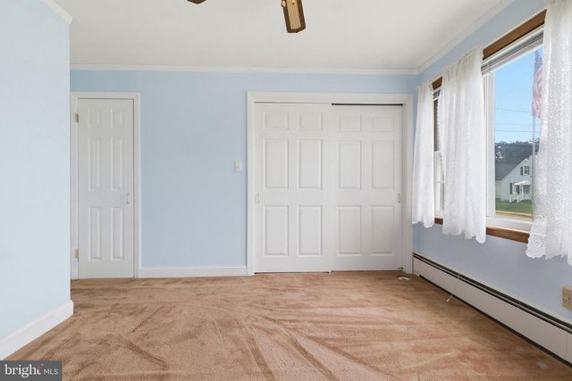 120 MAPLE AVE, Hanover, PA 17331