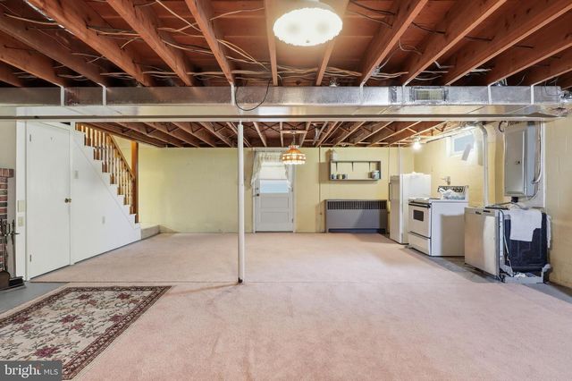 120 MAPLE AVE, Hanover, PA 17331