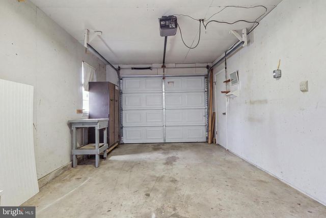 120 MAPLE AVE, Hanover, PA 17331