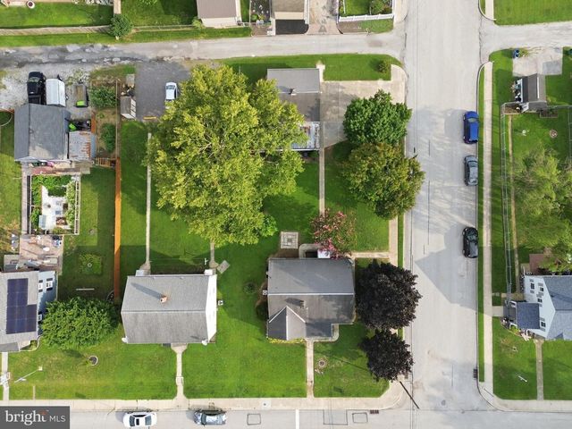 120 MAPLE AVE, Hanover, PA 17331