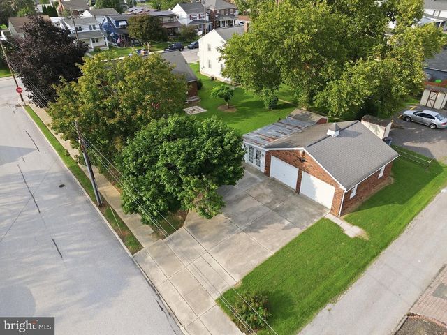 120 MAPLE AVE, Hanover, PA 17331
