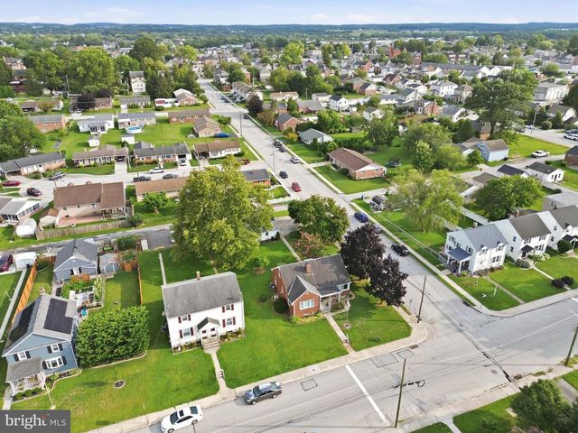 120 MAPLE AVE, Hanover, PA 17331