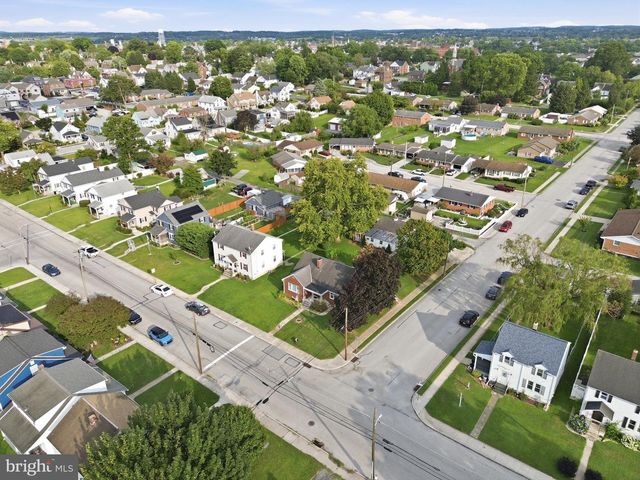 120 MAPLE AVE, Hanover, PA 17331