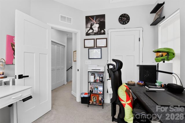 2402 Autumn Olive Lane, Matthews, NC 28104