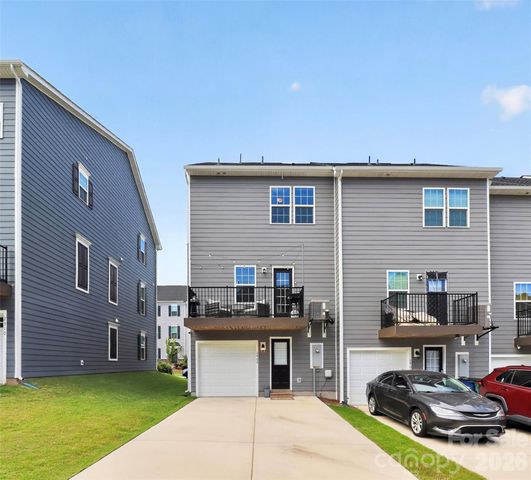 2402 Autumn Olive Lane, Matthews, NC 28104