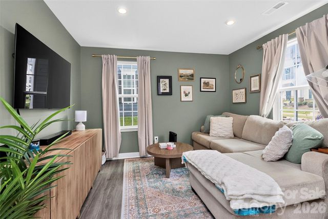 2402 Autumn Olive Lane, Matthews, NC 28104