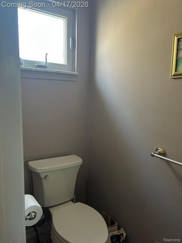 5134 Saint Richard Drive, Shelby Charter Township, MI 48316