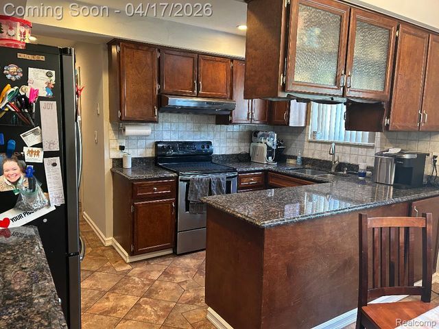 5134 Saint Richard Drive, Shelby Charter Township, MI 48316