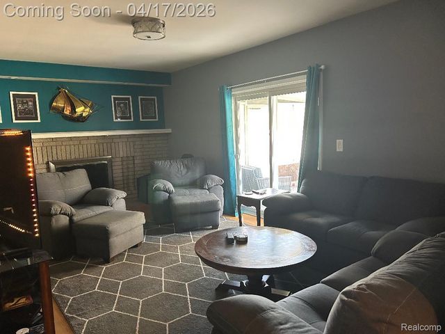 5134 Saint Richard Drive, Shelby Charter Township, MI 48316