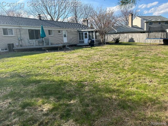 5134 Saint Richard Drive, Shelby Charter Township, MI 48316