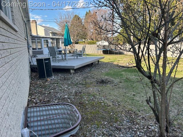 5134 Saint Richard Drive, Shelby Charter Township, MI 48316