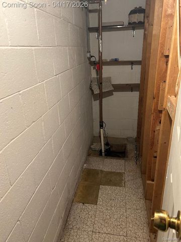 5134 Saint Richard Drive, Shelby Charter Township, MI 48316