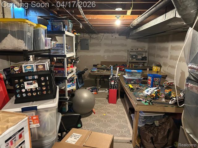 5134 Saint Richard Drive, Shelby Charter Township, MI 48316