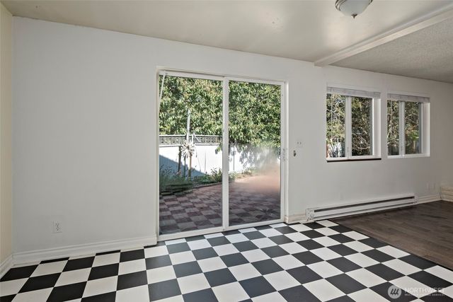 1930 Fir Woods Place, Oak Harbor, WA 98277