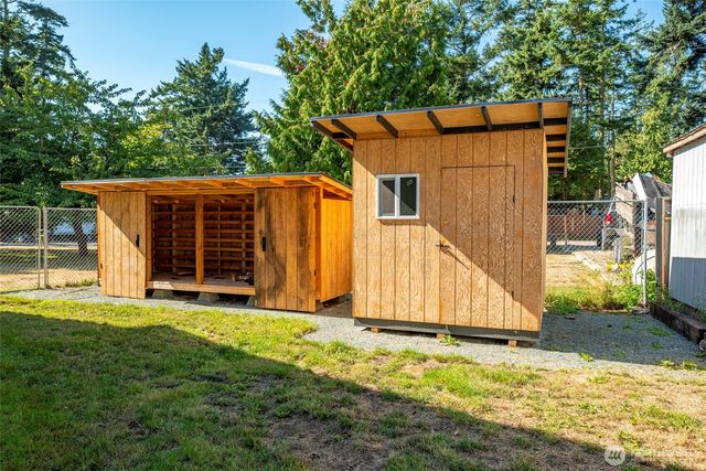 1930 Fir Woods Place, Oak Harbor, WA 98277