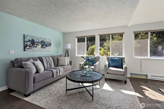 1930 Fir Woods Place, Oak Harbor, WA 98277