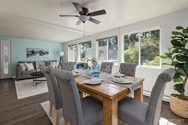 1930 Fir Woods Place, Oak Harbor, WA 98277