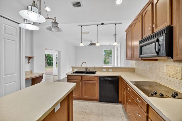 1712 Shakespeare Street, Sebastian, FL 32958