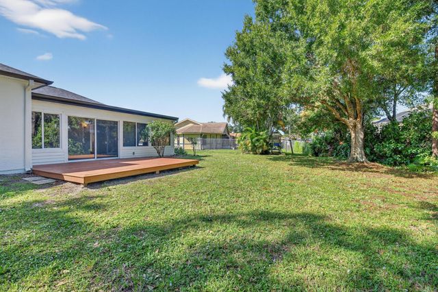 1712 Shakespeare Street, Sebastian, FL 32958