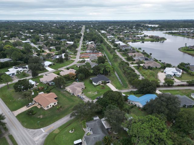 1712 Shakespeare Street, Sebastian, FL 32958