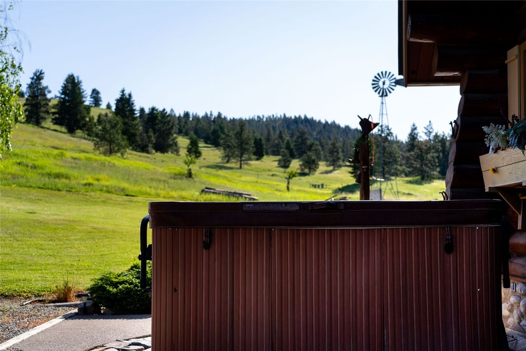 1675 Haywire Gulch, Kalispell, MT 59901 photo 11