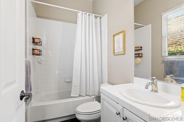 4425 Highland Oaks St, Fallbrook, CA 92028