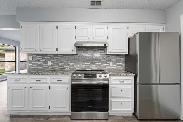 5222 Inverness Dr, Corpus Christi, TX 78413