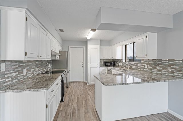 5222 Inverness Dr, Corpus Christi, TX 78413